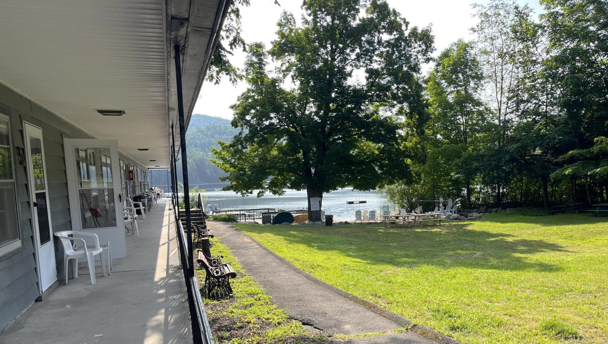 Motel Luzerne Lake Luzerne 外观 照片